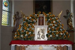 Dekoracja kościoła - ołtarz główny