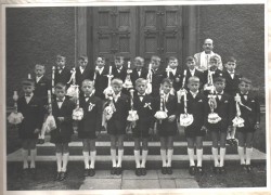 Pierwsza Komunia św. dnia 25.05.1969r. - chłopcy.
Zdjęcie z kroniki parafialnej