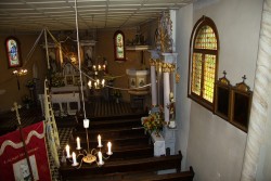 Widok na wnętrze kościoła z chóru muzycznego przed remontem