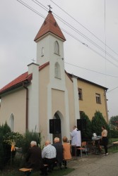 Nabożeństwo przy kaplicy w Lasakach