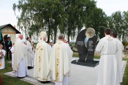 Pomnik ofiar tragedii na Odrze. Sławików, 16.05.2015r. - zdjecie 56