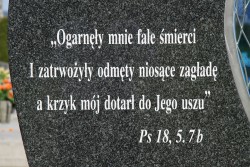 Pomnik ofiar tragedii na Odrze. Sławików, 16.05.2015r. - zdjecie 87