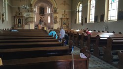Sprzątanie kościoła w Sławikowie po remoncie - 2016r. - zdjecie 6