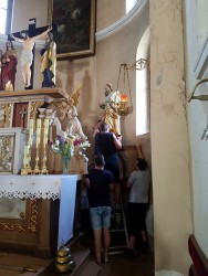 Remont wnętrza kościoła w Sławikowie 2018r.- przygotowanie - zdjecie 27