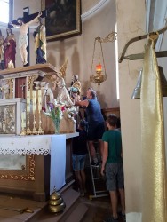 Remont wnętrza kościoła w Sławikowie 2018r.- przygotowanie - zdjecie 28