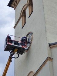 Zegar na wieży z okazji Jubileuszu 25-lecia Święceń Kapłańskich 2020 r. - zdjecie 16