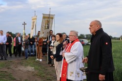 Nowy krzyż w Lasakach 2022 r. - zdjecie 81
