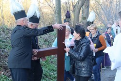 Droga Krzyżowa ulicami Sławikowa 2025 r. - zdjecie 25