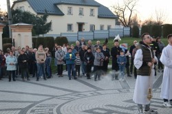 Droga Krzyżowa ulicami Sławikowa 2025 r. - zdjecie 80