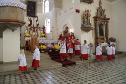 Przyjęcie nowych ministrantów 2025r. - zdjecie 1