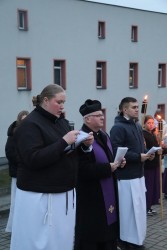 Droga Krzyżowa ulicami Sławikowa 2026 r. - zdjecie 12