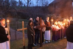 Droga Krzyżowa ulicami Sławikowa 2026 r. - zdjecie 26